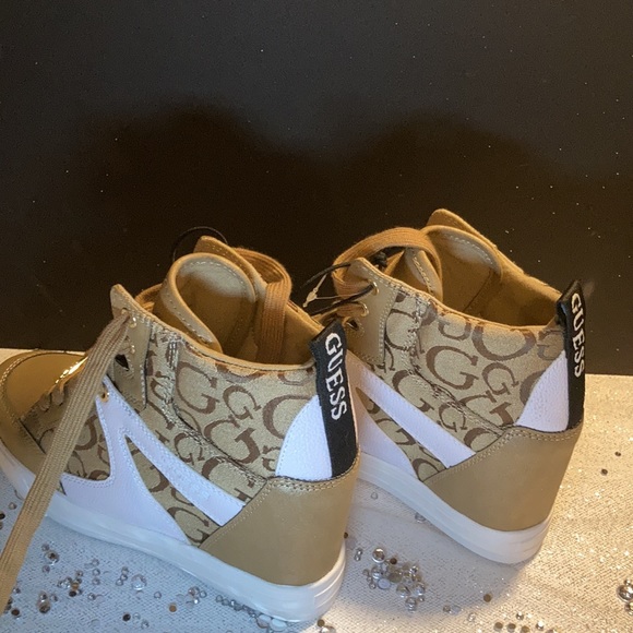 Guess athletic hi tops - Picture 6 of 16